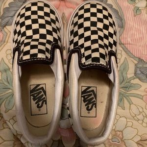 Checkered children’s Vans